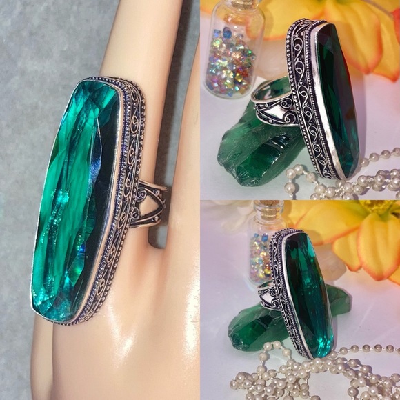 💚💚 Green Quartz Gemstone Chunky Handmade Cocktail Ring - Picture 4 of 8